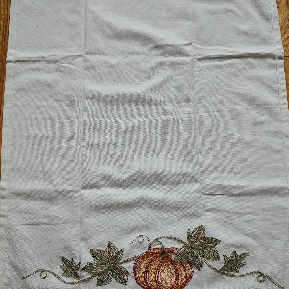 Williams Sonoma Pumpkin Embroidery Towel Kitchen Off White Green Orange Cotton